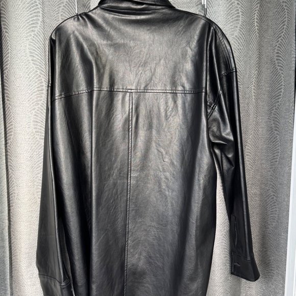 Oak + Fort Black Faux Leather Shirt Jacket - Picture 2 of 12